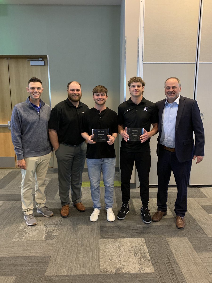 Congrats to ⁦@coltonforslund⁩ and ⁦@Mris25⁩ for winning the coaches award and Eagle award respectively at tonight’s Awards Banquet. #ItsGoTime