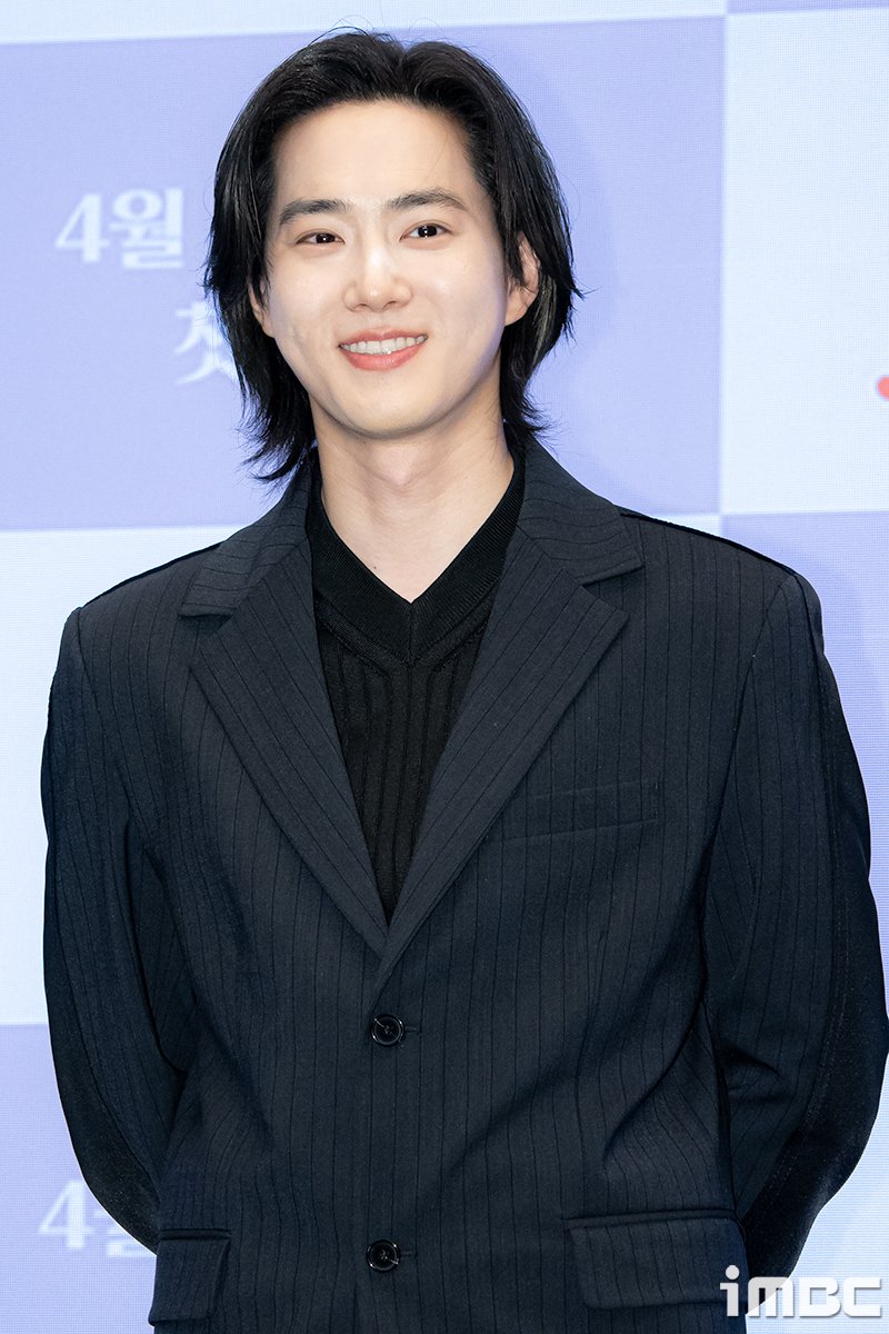 imbcenews's tweet photo. [포토] 엑소 수호, 첫 사극 도전
#세자가사라졌다 #MissingCrownPrince
#수호 #SUHO #제작발표회_240412 [iMBC 직찍]

⬇️고화질 Click Plz⬇️
https://t.co/IMVA6SUvQV https://t.co/7M1Oov4kh9