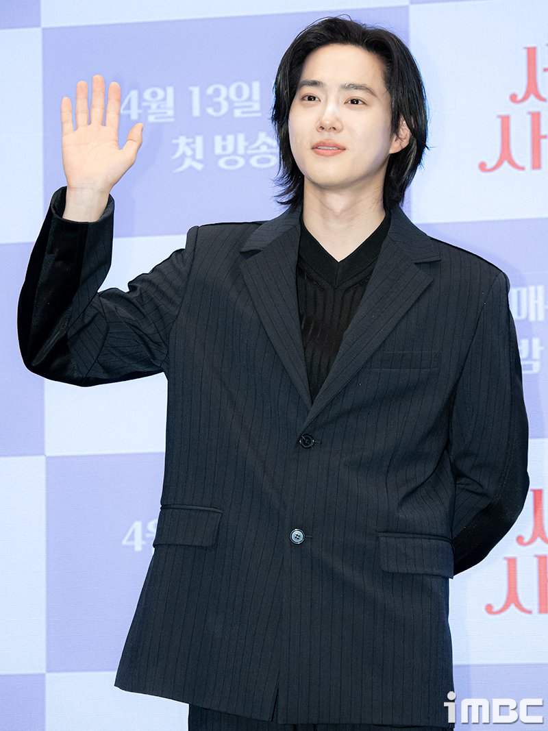imbcenews's tweet photo. [포토] 엑소 수호, 첫 사극 도전
#세자가사라졌다 #MissingCrownPrince
#수호 #SUHO #제작발표회_240412 [iMBC 직찍]

⬇️고화질 Click Plz⬇️
https://t.co/IMVA6SUvQV https://t.co/7M1Oov4kh9
