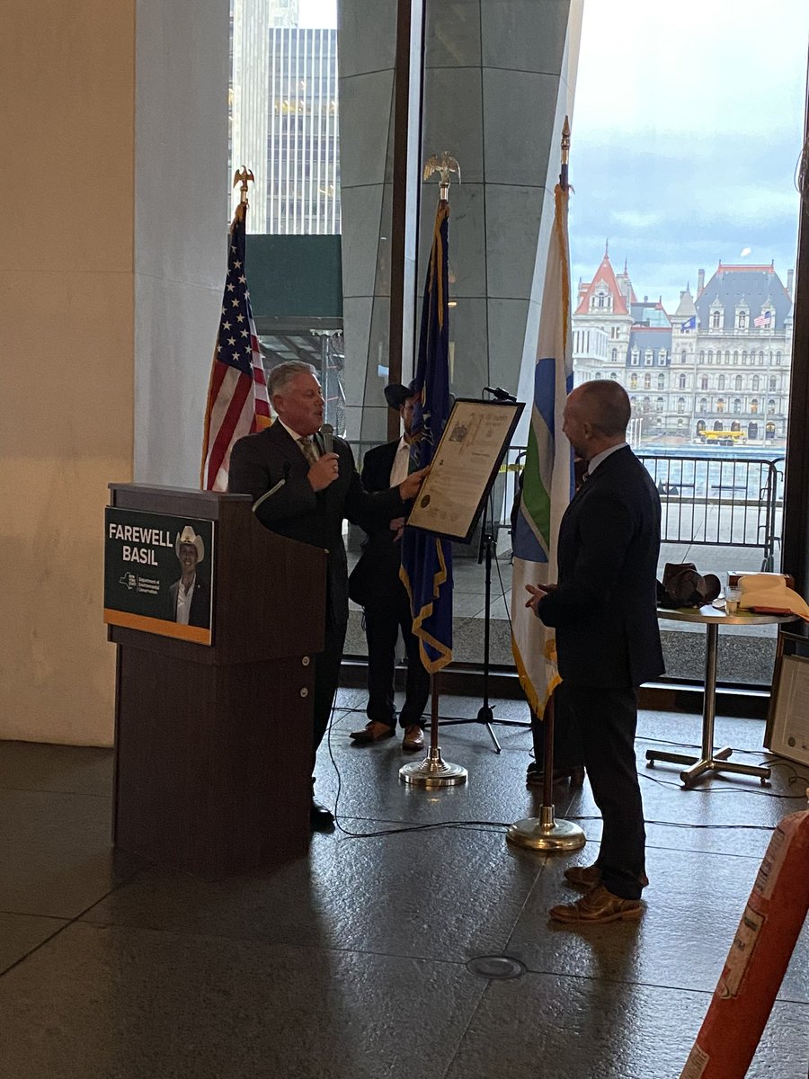 Congratulations to @NYSDEC Commissioner @BasilSeggos on his 8+ years leading this important NYS agency! From reducing truck traffic, to battling climate change, expanding our EV fleet, and helping Bucha, Ukraine, Basil has been alongside us every step of the way.