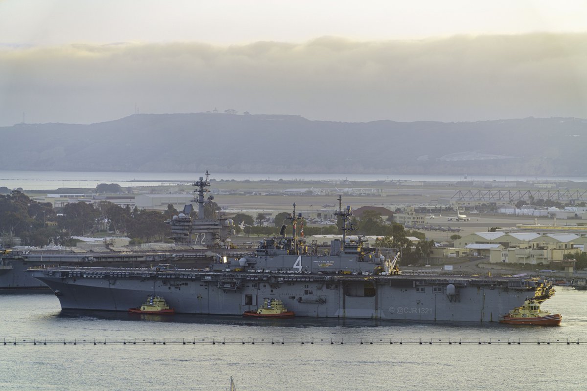 USS Boxer (LHD 4) Wasp-class amphibious assault ship coming into San Diego and cutting short her deployment with mechanical issues - April 11, 2024 #ussboxer #lhd4

For more details: news.usni.org/2024/04/11/uss…

SRC: TW-@cjr1321