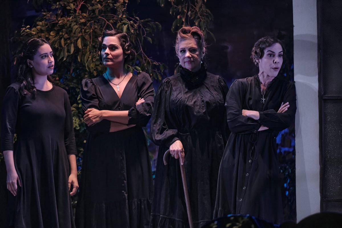 Solo quedan dos funciones de #Lacasadebernardaalba #RD y no quiero que termine ❤️‍🩹🫂 nos vemos este viernes y sábado en La Sala Manuel Rueda. Bajo la dirección de <a href="/MariaCastilloRD/">Maria Castillo RD</a> y producida por #Fidellopez