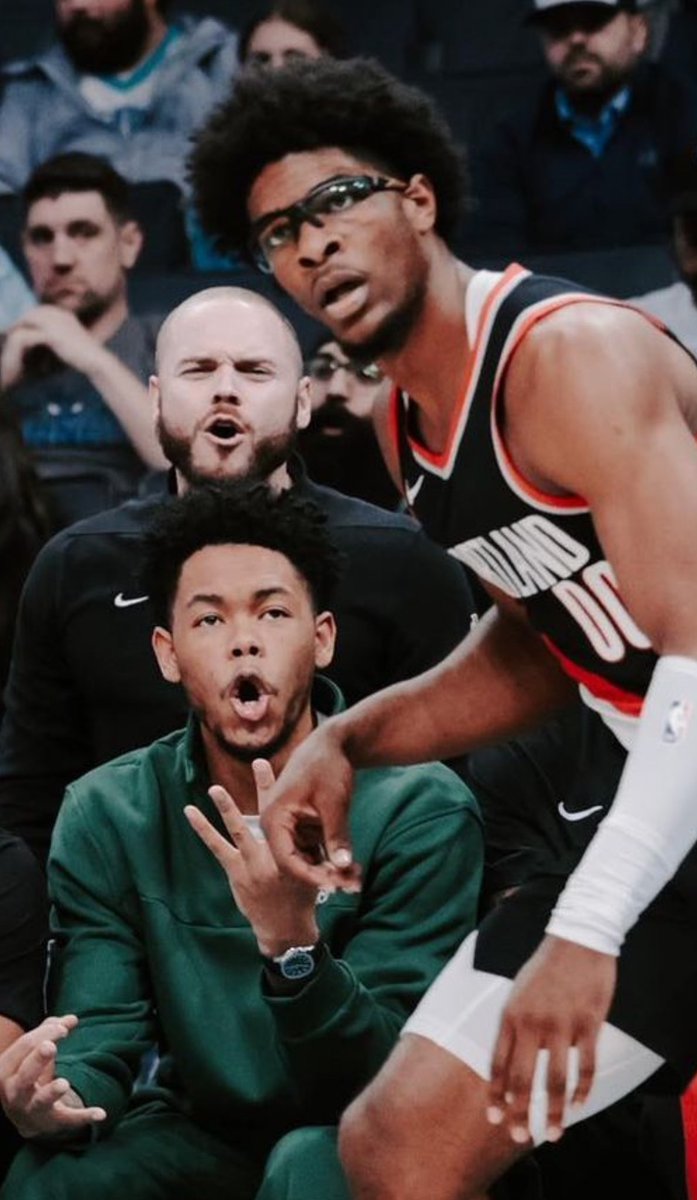 Haven’t watched any of the game yet…

SCOOT IS COOKING?! 👀🔥
#RipCity
