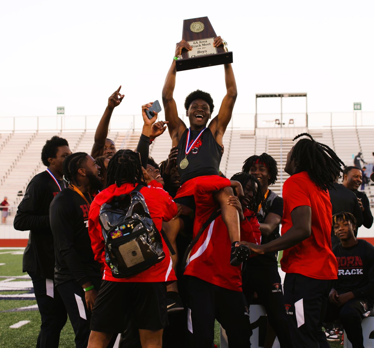 Congratulations to the Mesquite John Horn Jaguars for winning the 2024 6A Area Track Meet Championship. @HornTrack_XC @HornJagsRecruit @mesquiteisdtx @mesquiteisdATH Photos coming soon by @ThrillfitP