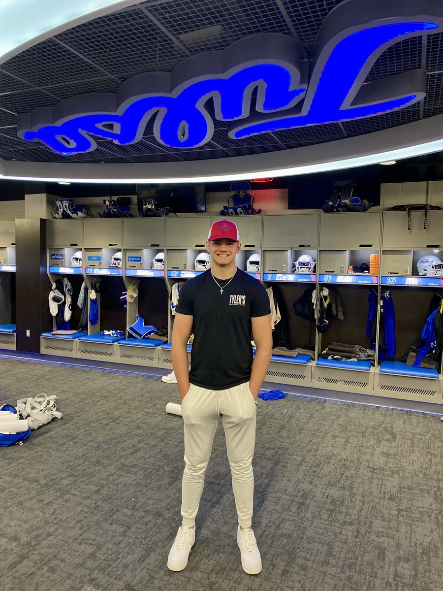 Had a great visit to Tulsa University today! Amazing campus and incredible facilities. Big thanks to coach @CoachAMayes @SpurrierCoach @Switz @TulsaCoachKDub for letting me come out and see the program up close! I love that coach Mayes really showed me his love for his tight…