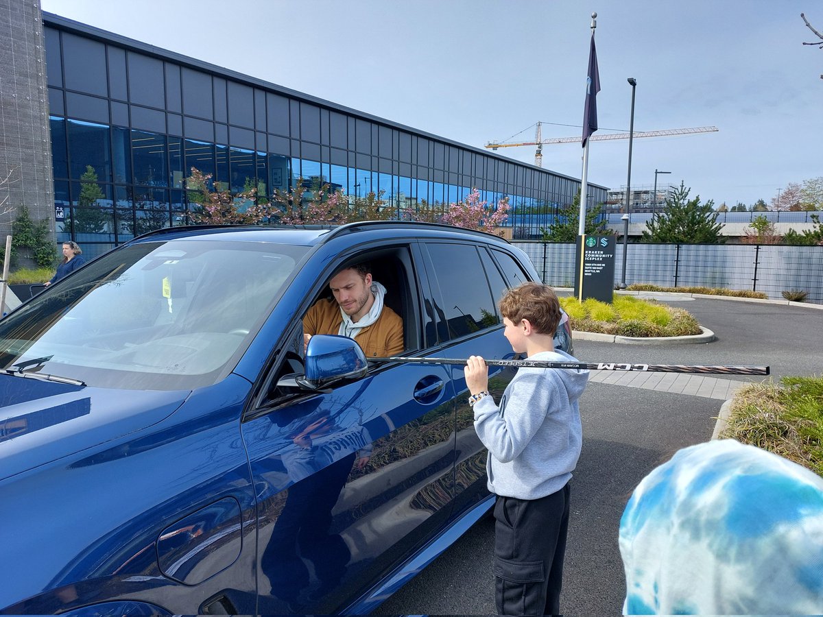 IdanBahat1's tweet photo. Jamie and Matty and other players were awesome this morning! They signed my stick!! Go #SeaKraken @SeattleKraken !! https://t.co/HHymqBSpAy