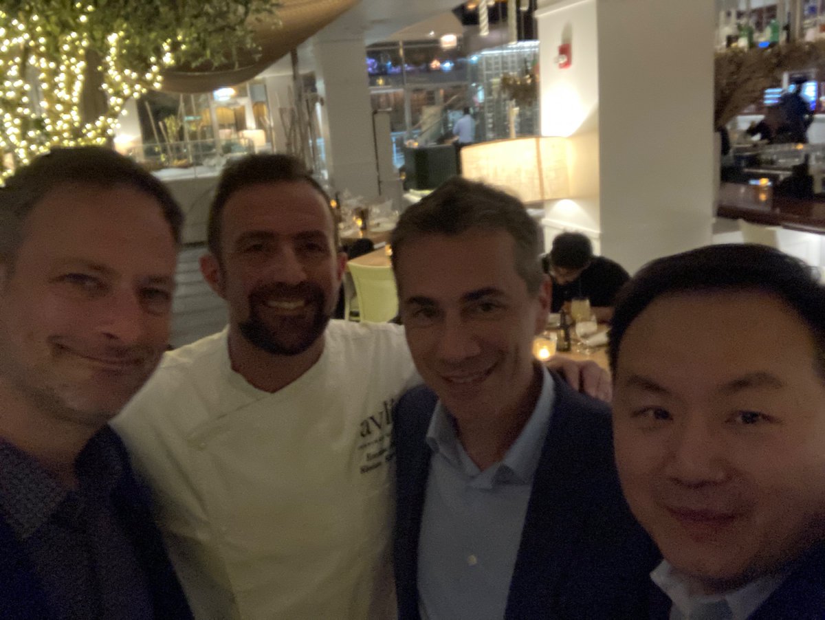 Such a pleasure to host @artsinyc for an outstanding seminar on the role of 3D genome in leukemia. Fun dinner at Avli with @MarcMendillo. Selfie with Executive Chef Kapernaros. @NU_BMG_SQE @NUFeinbergMed @NYUGSOM_Path.