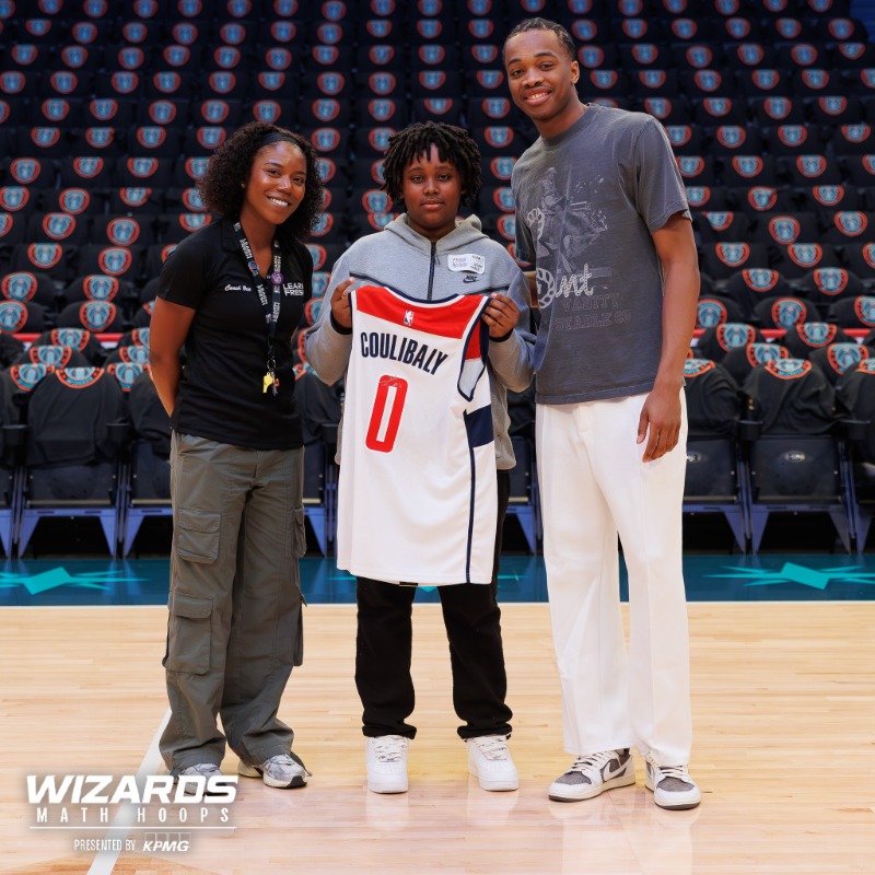 WashWizards's tweet photo. Our inaugural Math Hoops Regional Tournament, presented by @KPMG, is in the books. 📚

🏀 Students used basketball to put their math skills to the test through a board game put together by @learn_fresh.