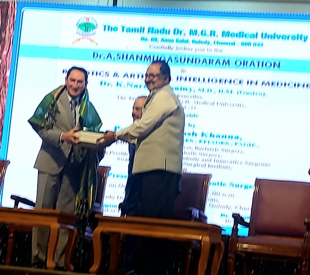 prof_skhanna's tweet photo. Happy to share ..

delivered 

Dr. A. Shanmugasundaram Oration on Robotics &amp; Artificial Intelligence in Medicine at Tamil Nadu Dr. M.G.R. Medical University*,
Thrilled to have been part of a momentous occasion at the university and sharing my thoughts with over 800 enthusiastic https://t.co/tTPHiPZ7C1