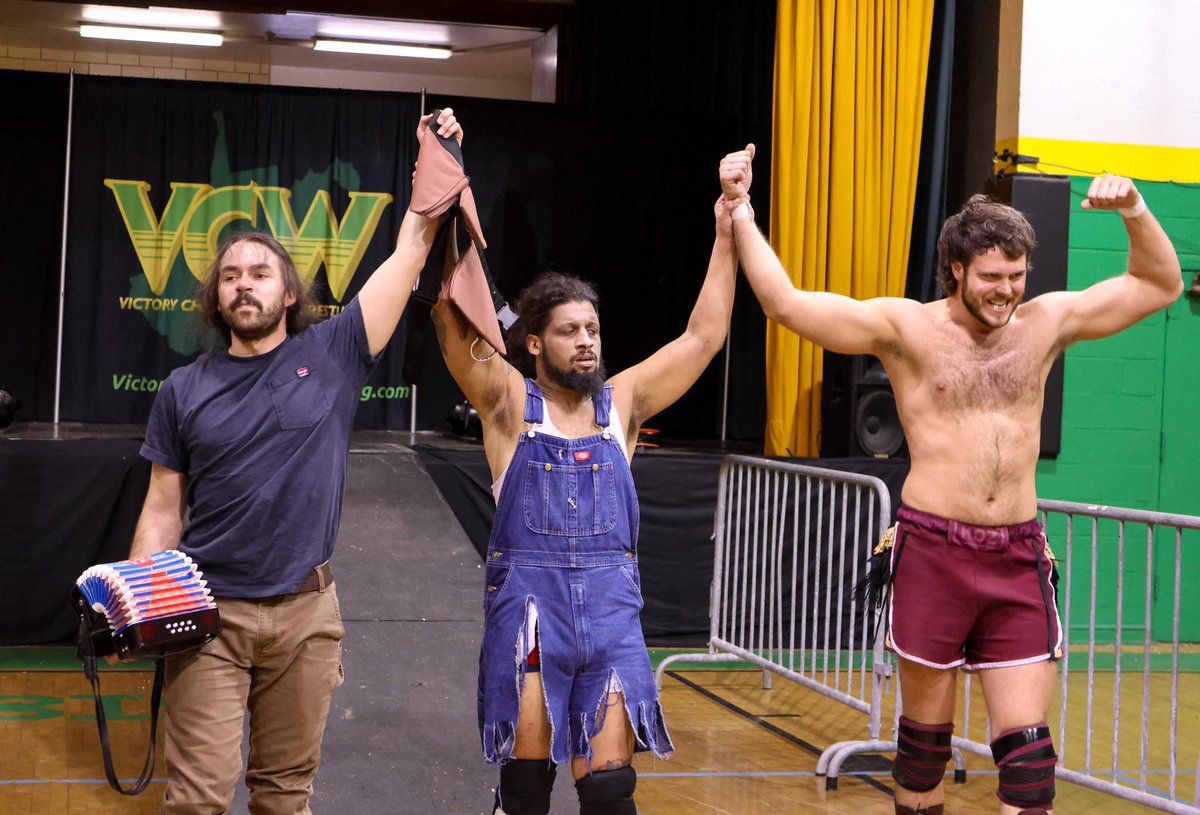 GoddiStrokes's tweet image. Myself…I’m just a simple Valley Boi who spent time on the streets and developing a style of wrestling and fighting and a cool vibe people seem to enjoy🙂🤍 #VCW #indywrestling