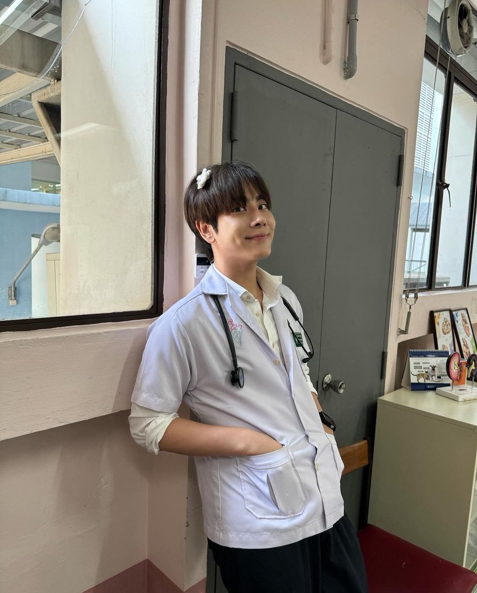 mal_nyeinn's tweet photo. Congrats na ka Mor Mixxiw 🩵
Now it’s time to take a deep rest, maybe traveling to somewhere with someone special 👀👀
Love you so much.
@wixxiws #mixxiw 
#มิกจิ๋วเรียนจบแล้วจ้า https://t.co/hZLUBo8F3a