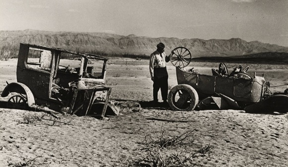 St Thomas, NV was flooded in 1938 with the creation of Lake Mead after the completion of the Hoover Dam. Lake Mead first began receding the first time in 1945. This image at UNLV Digital Collections was taken Apr 11, 1948, probably near Hugh Lord's garage. tinyurl.com/48nxx8rd