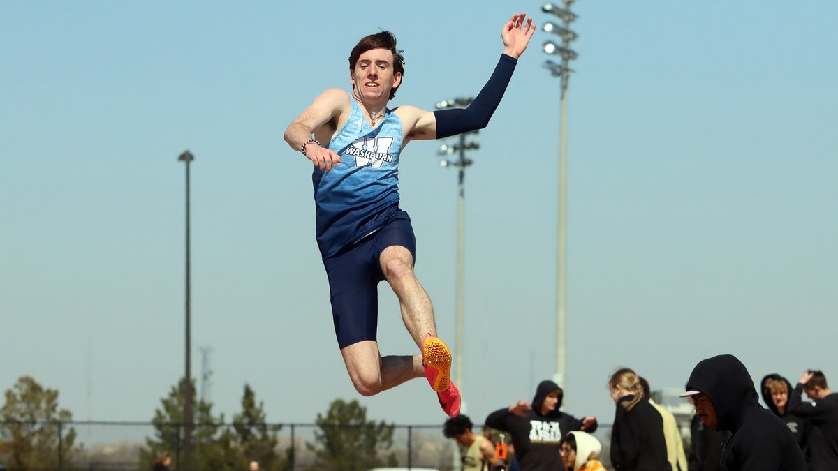 Washburn @IchabodXCTF teams open busy weekend at two sites #GoBods wusports.com/news/2024/4/11…