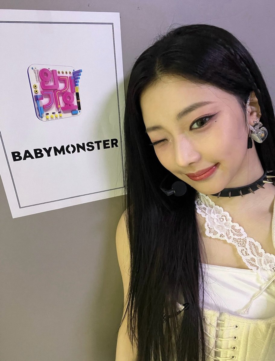 240412 #RUKA Weverse Update 'Hello!✨✨ Did everyone sleep well??😙 I'm here to share a selfie I took for the first show of 'Inkigayo' last week.🩷🩷 Please look forward to this week's Inkigayo😈🩷🩷' #BABYMONSTER #베이비몬스터 @YGBABYMONSTER_
