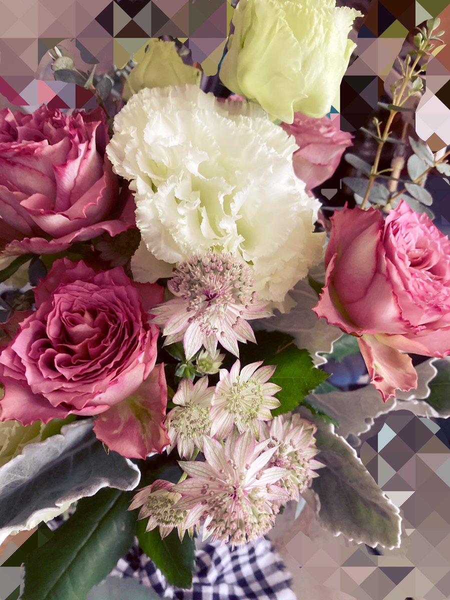 Su82Mi's tweet image. もう昨日ですが
#BOTCHAN 3日目、終わりました！
すごい久々の再会があった日でした☺️
友達からお花も貰った💐ﾜｰｲ

今日のスペード班は休演日💤
明日、13日は19時開演です！
今日の21時までは、フォームから予約できますよ✨
x.gd/z8NHu