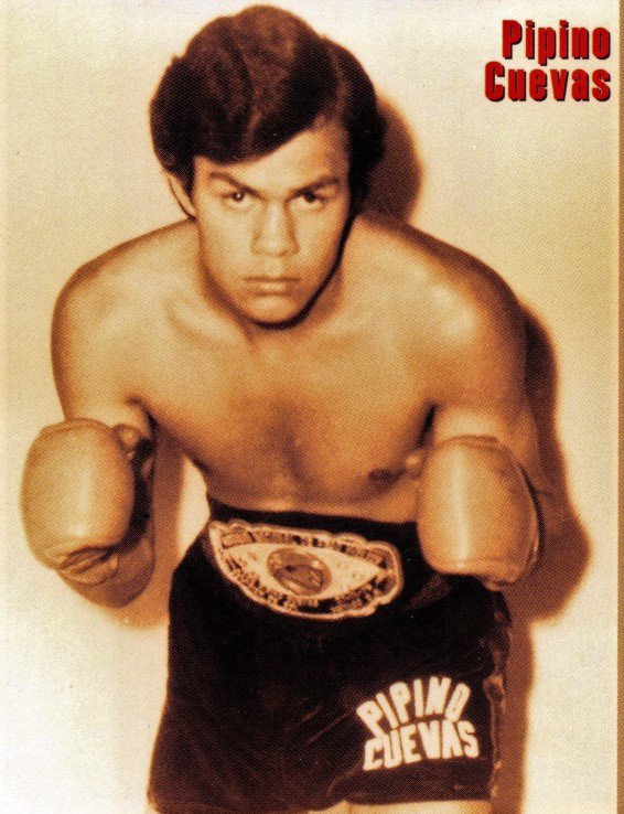 Hoy a las 20;45 hs. hablaremos del gran combate de Tito Lemos y  recordaremos a Pipino Cuevas en el micro de boxeo "Noche de Ko" en el  programa "A la Cancha " @