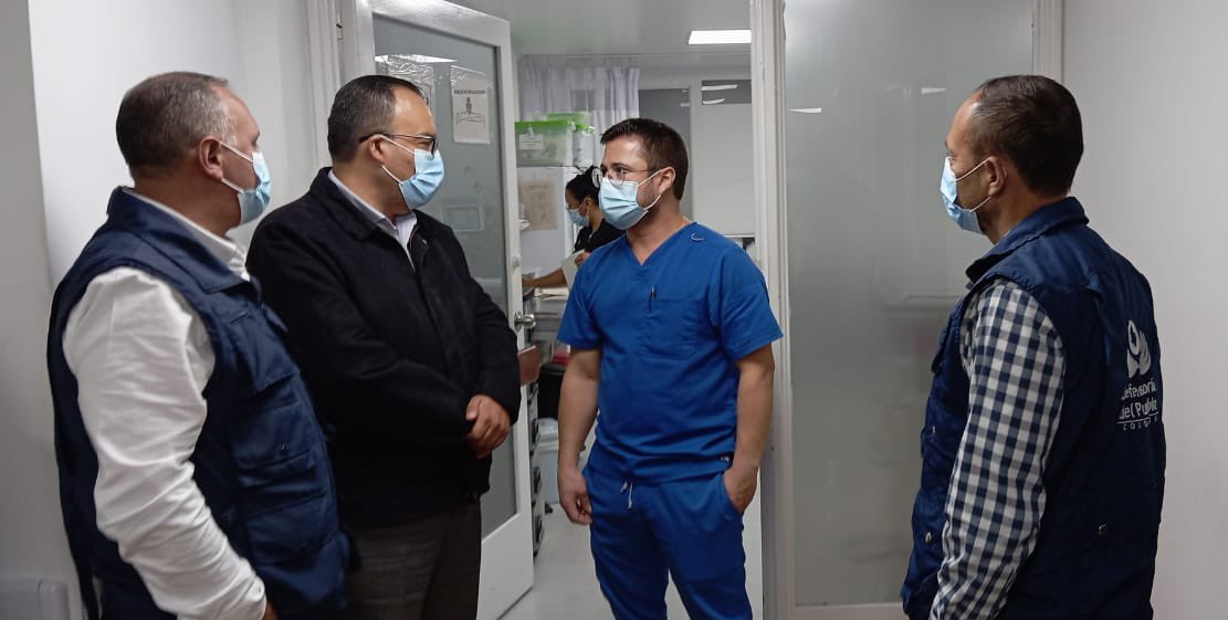 SecSaludBoyaca's tweet photo. #AEstaHora | 🚨 Realizamos visita de inspección al @HSanRafaelTunja 🏥, en compañía de la Defensoria del Pueblo  de Boyacá, verificando la atención que se está brindando a los pacientes de las EPS #Sanitas, #Compensar y #NuevaEPS. https://t.co/LkCzETOAjp