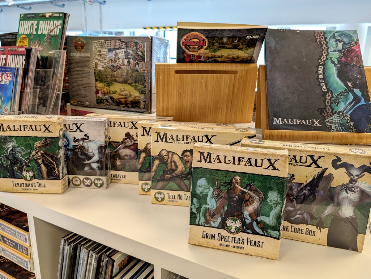 Wir haben wieder viele Malifaux Neuheiten von @WyrdGames bekommen. Mit dabei die Expansion: Ashes of Malifaux. Das komplette Sortiment von Malifaux gibts bei uns im Onlineshop:
tacticagames.ch/shop/ki.php/Ta…
#tabletop #wargaming #malifaux #wyrdgames #steampunk #miniatures #tacticagames