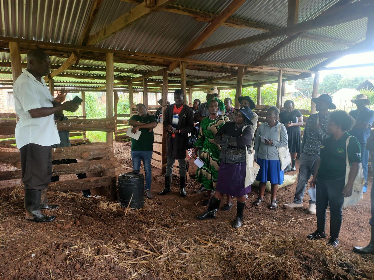 Last week, the #REALMS held a three Day refresher training on #regenerativeagriculture practices and the Farmer Field School (FFS) Approach in @kakamegacounty . The training focused on; ☑️Day 1. Core principles of regenerative agriculture.