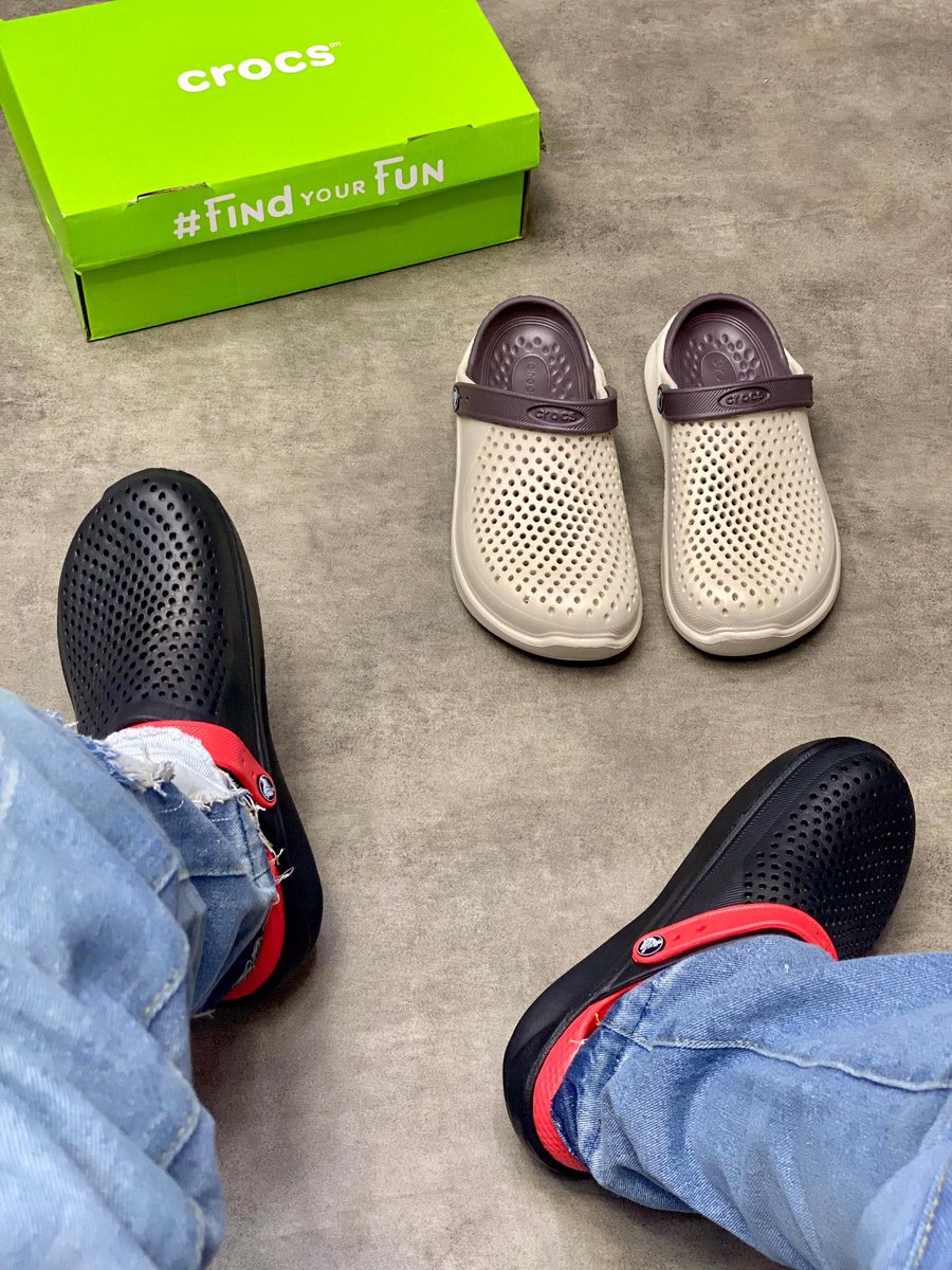 Ruqqoyah77's tweet image. Good morning besties! Come and buy what I am selling. Available as seen in size 39-45
Price:15,000 naira with box. Location: Ibadan/ikorodu
Please help me rt🥹
I want to sell like 3 today🙏I know you people can help me😩