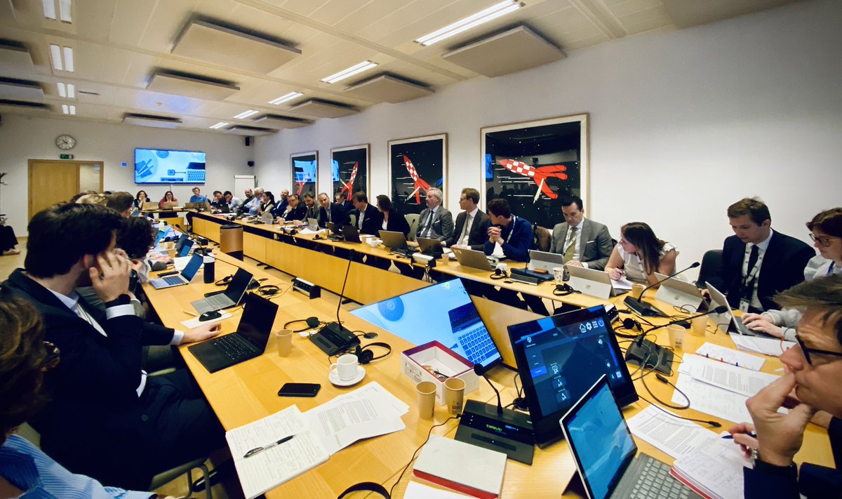 Full room today at @BelgiumMFA in order to finalise the 🇧🇪 Belgium’s contribution to the #StrategicAgenda that the #EuropeanCouncil will adopt in June.  Doing so, it will give guidance to the 🇪🇺 EU for the 5 years to come.