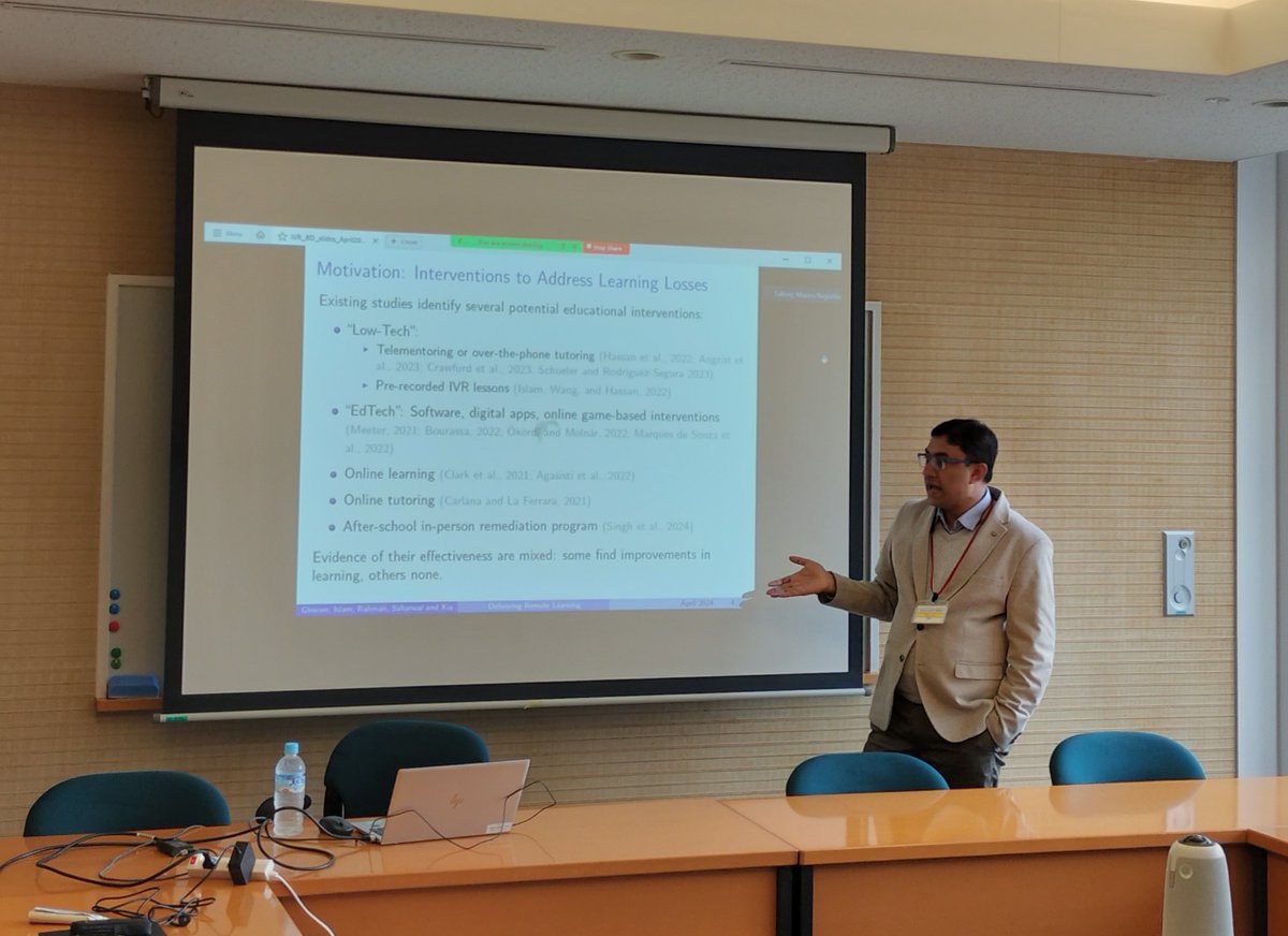 📱APL Seminar with @AsadIslamBD🇧🇩 Professor Asad Islam discussed his study on remote #learning in #Bangladesh employing a randomized control trial (#RCT) at our lunch seminar. Thank you for sharing your insightful research outcome! x.com/asadislambd/st…