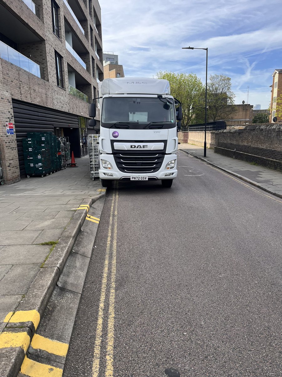 .@marksandspencer can you stop your guys both illegally loading and wrecking the pavement in Dalston?