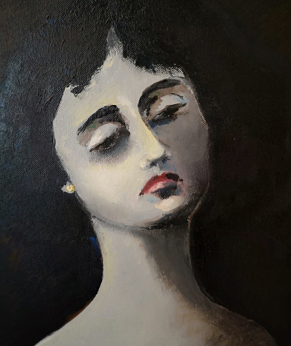 Il 21 aprile 2024, a cento anni dalla morte, Poste italiane dedica un francobollo a Eleonora Duse. Il ritratto è opera del pittore vigevanese Cesare Giardini.