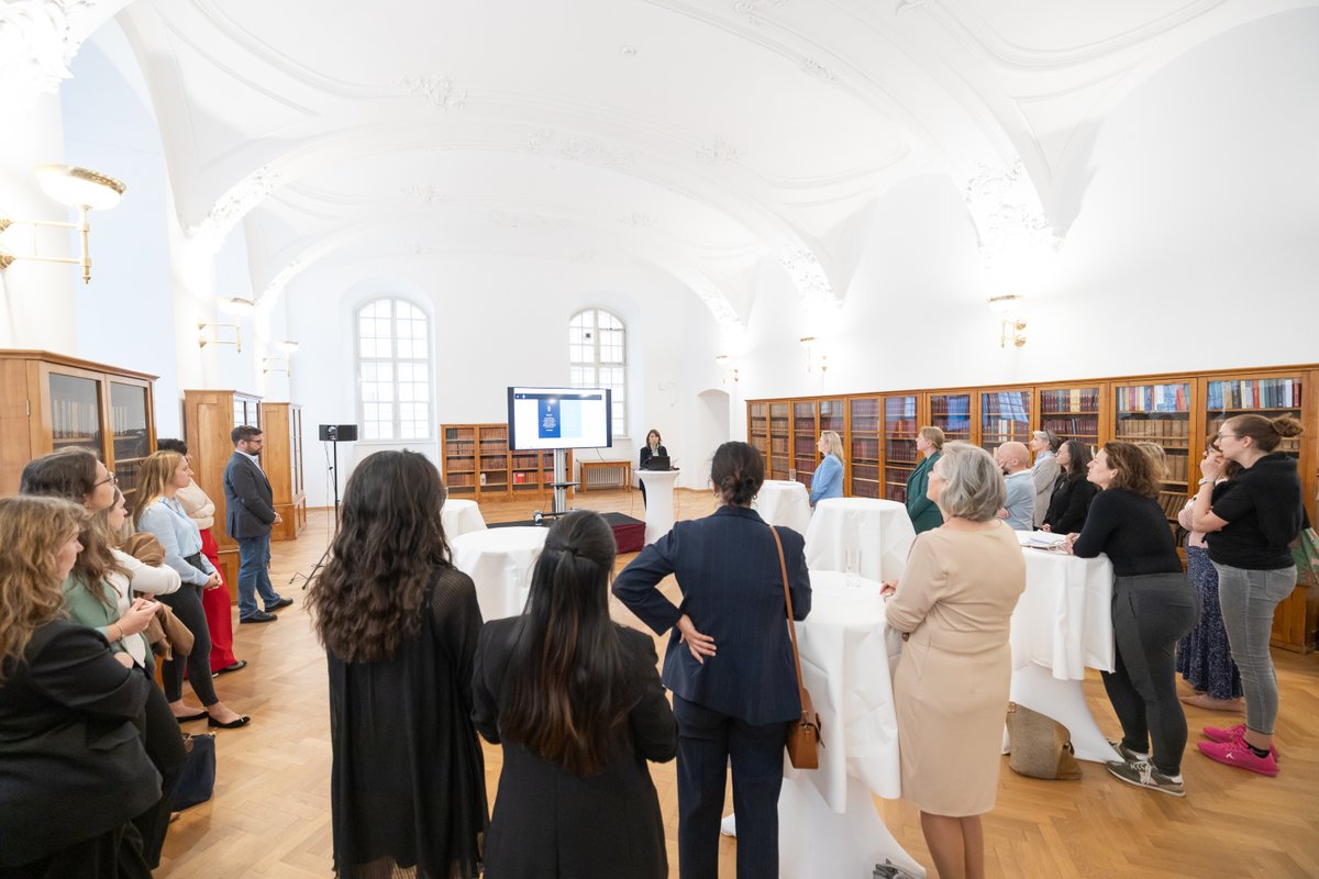 The new interactive online platform atominnen.at, established by Francesca Ferlaino together with colleagues at IQOQI, wants to strengthen the role of women in science and research. ➡ atominnen.at ⬅ It was presented yesterday at the @oeaw. #womeninscience