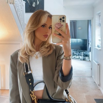 ITSRHIXO's tweet photo. #NewProfilePic https://t.co/K2DwoWwMLE