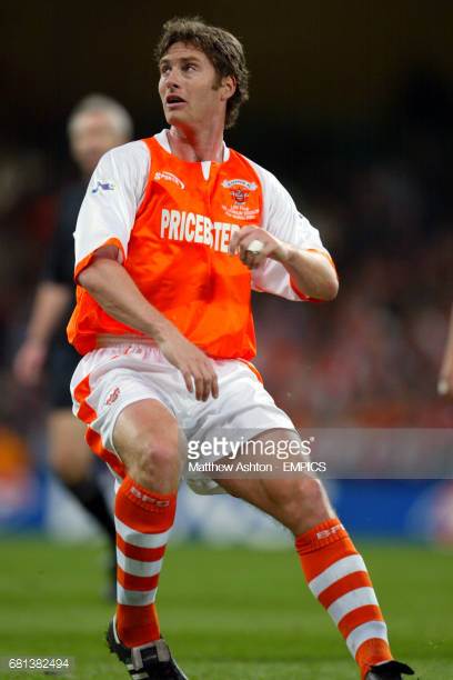 Happy 49th Birthday to former Pool loanee midfielder .... Tony Dinning Hope you have a great day Tony ! 👍😀🎂⚽️🍊