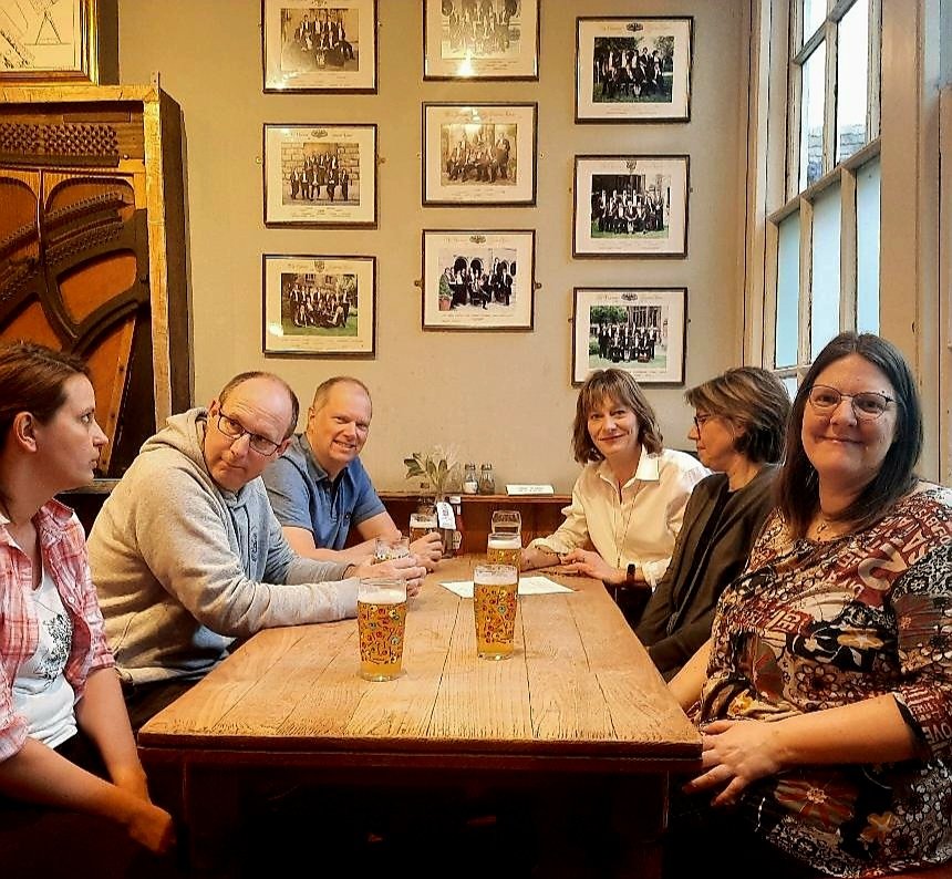EURADOS Council relaxing in the pub following a highly successful Annual Meeting.

#AM2024