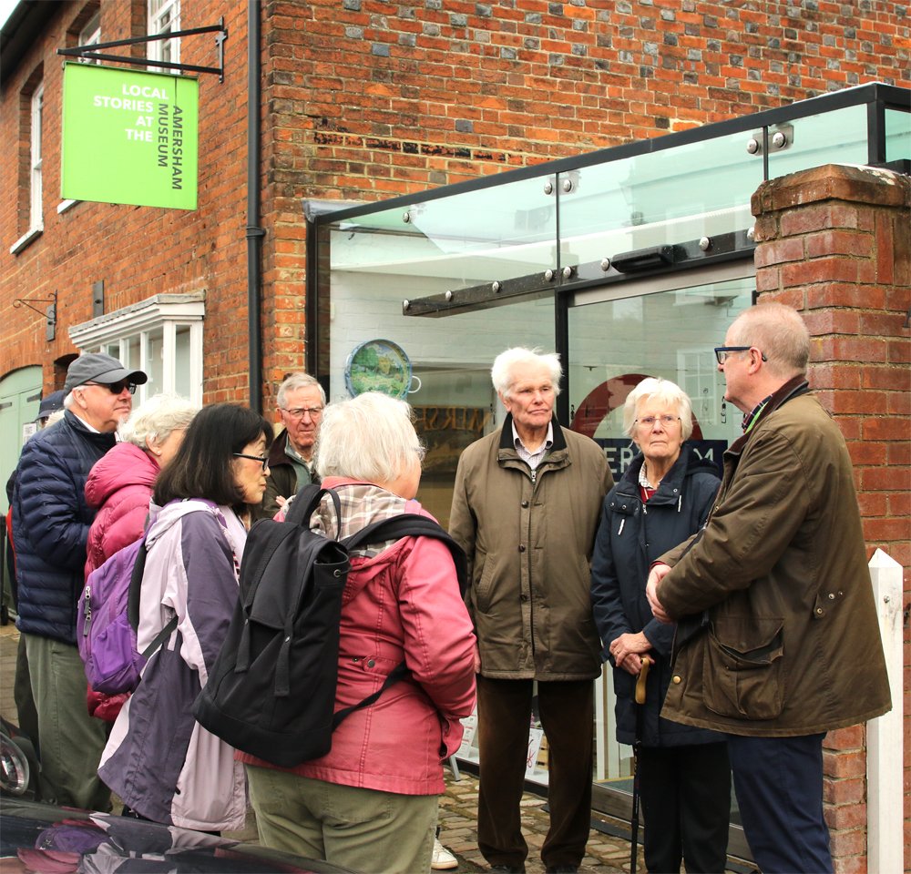 Walk through Amersham’s history! Join our experienced guide on our walk on Sun 14 April to explore the town, find out about past inhabitants & discover its fascinating buildings. Starting at 2:30 from the Museum. To book go to amershammuseum.org/event/walk-exp… @VisitAmersham #History