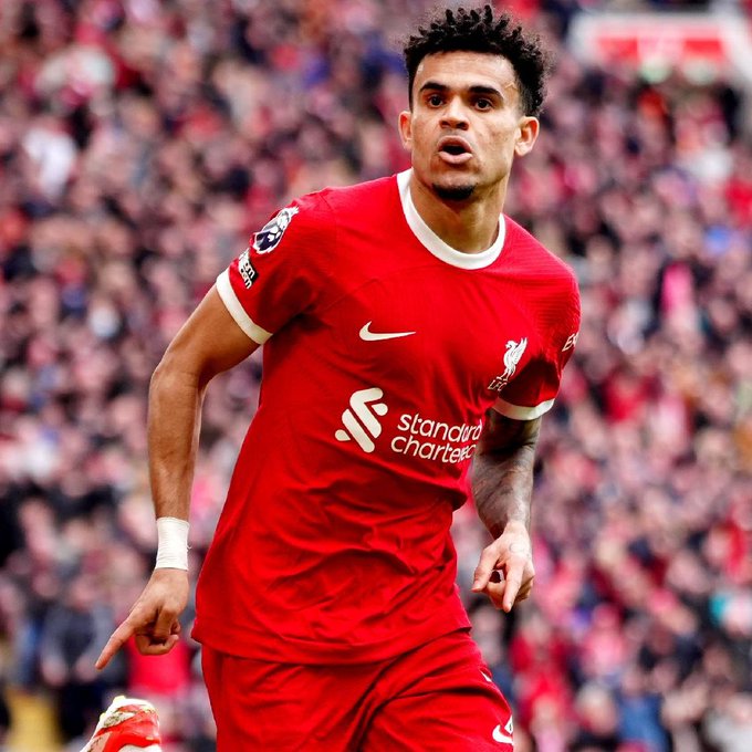 #LuisDiaz, daha yüksek bir maaşı hak ettiğini düşündüğü için #Liverpool’dan yeni bir sözleşme talep etti. 📌 Kolombiyalı oyuncunun Liverpool ile olan sözleşmesi 2027’de sona eriyor. #Alobet #PremierLig #UEL #LIVATA