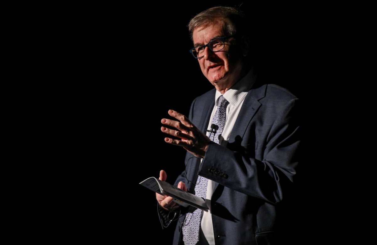 Introductions for over 500 staff at our #LGATEduCon today in Louth! Keynote speaker, @MaryMyatt started the day along with CEO Martin Brown, Chair Phil Bond and Secondary Principal Phil Dickinson.