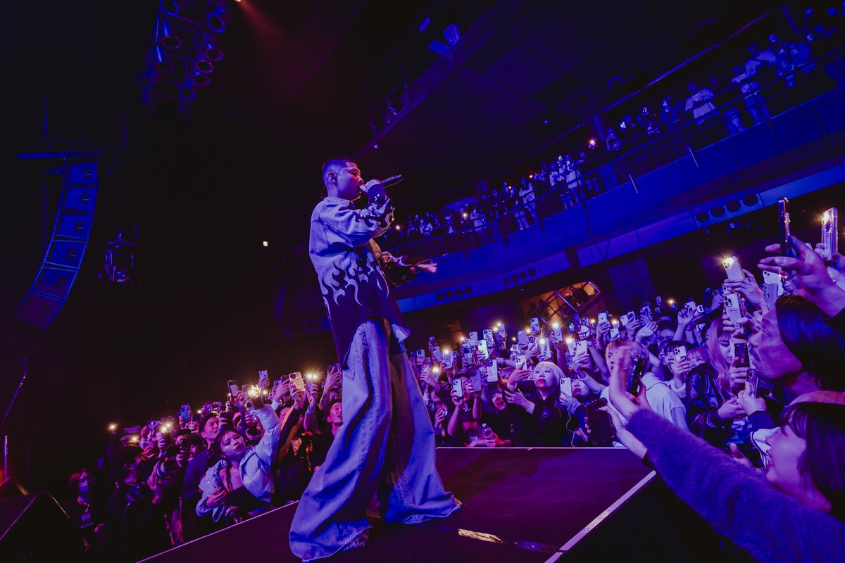 FNMNL (フェノメナル) (@fnmnltv) on Twitter photo 【ライブレポート】Watson <a href="/imwatoson/">Watson</a> 『ONE-MAN LIVE “Soul Quake”』| ラップ力を見せつけた濃密な90分
全国から集まったWatsonヘッズでフロアははち切れそうなほどパンパンとなり、オープニングDJから合唱が巻き起こる盛況ぶりだった
✍️ <a href="/djsexy2000/">宮崎敬太/KEITA MIYAZAKI</a>
📷 <a href="/yokoching/">Jun Yokoyama</a>
fnmnl.tv/2024/04/12/158… 【ライブレポート】Watson <a href="/imwatoson/">Watson</a> 『ONE-MAN LIVE “Soul Quake”』| ラップ力を見せつけた濃密な90分
全国から集まったWatsonヘッズでフロアははち切れそうなほどパンパンとなり、オープニングDJから合唱が巻き起こる盛況ぶりだった
✍️ <a href="/djsexy2000/">宮崎敬太/KEITA MIYAZAKI</a>
📷 <a href="/yokoching/">Jun Yokoyama</a>
fnmnl.tv/2024/04/12/158…