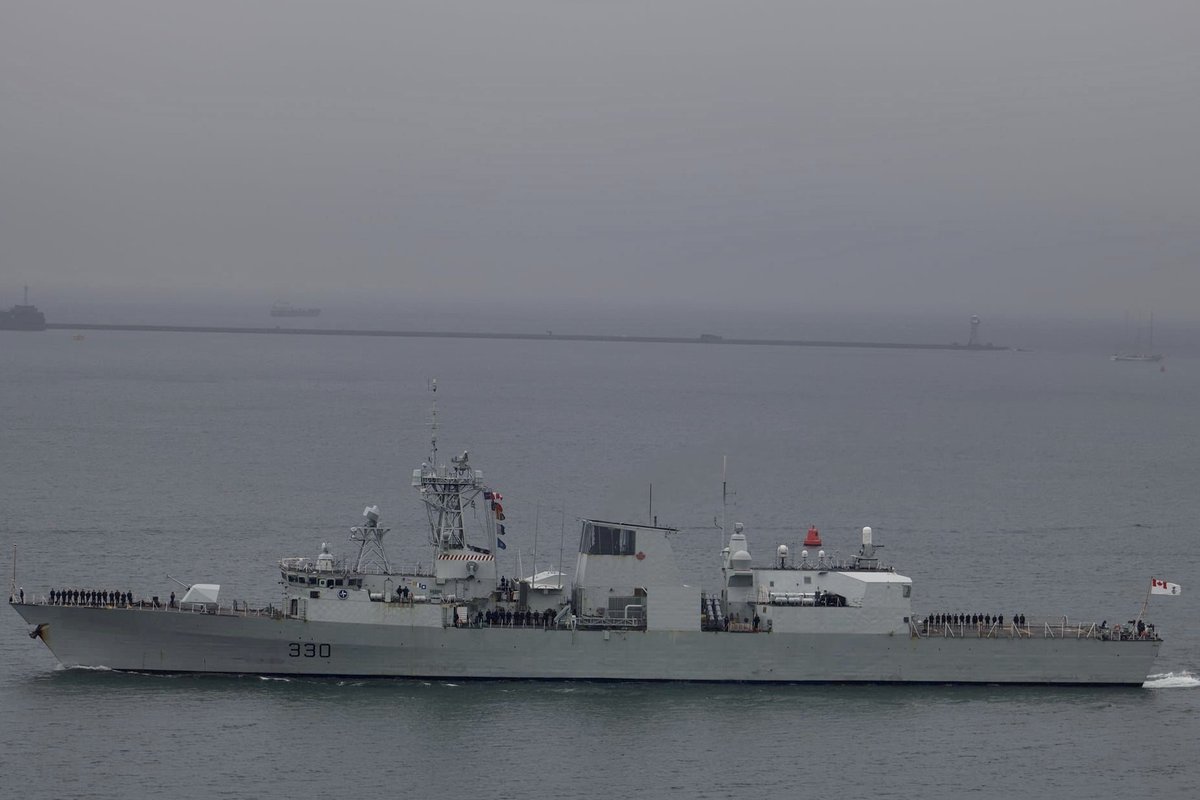 Look Back Gallery dated (12 April, 2022) with Canadian naval ship HMCS Halifax outbound in the Sound with Polish tall ship the STS Pogoria also leaving the city near the Breakwater: westwardshippingnews.com
contact@westwardshippingnews.com