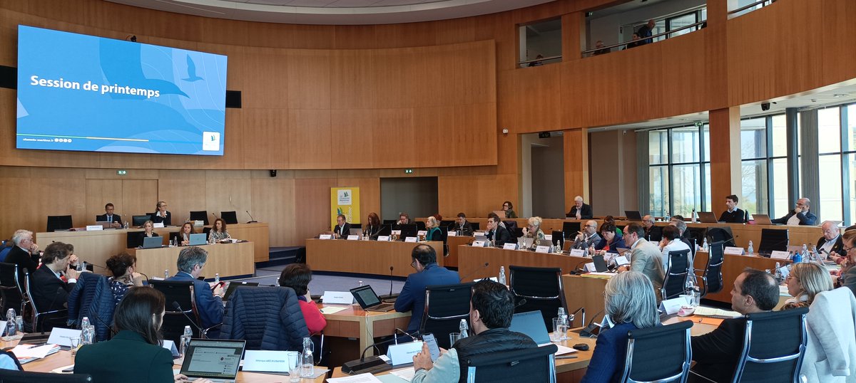 Clôture de la session budgétaire
Maintien à l'identique des subventions aux centres sociaux malgré leur situation critique, extension de la voie du Train des Mouettes, subvention d'investissement aux collèges privés : ces choix ne sont clairement pas les nôtres
Nous votons contre