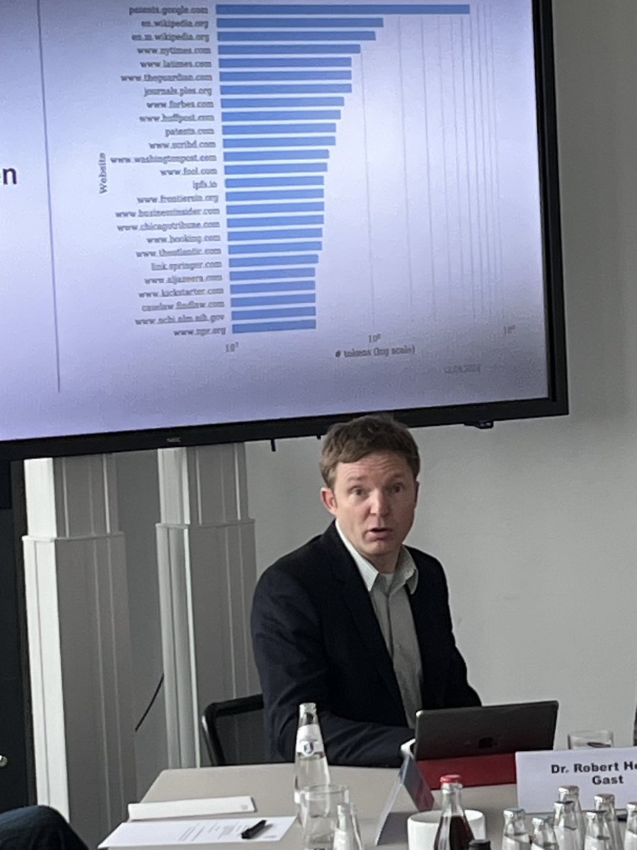 Zu Gast im Haus der Presse beim Präsidientreffen DACH: Dr. Robert Heine, Kanzlei #Raue&Partner. Er spricht über rechtliche Aspekte bei Generative KI, Google SGE.