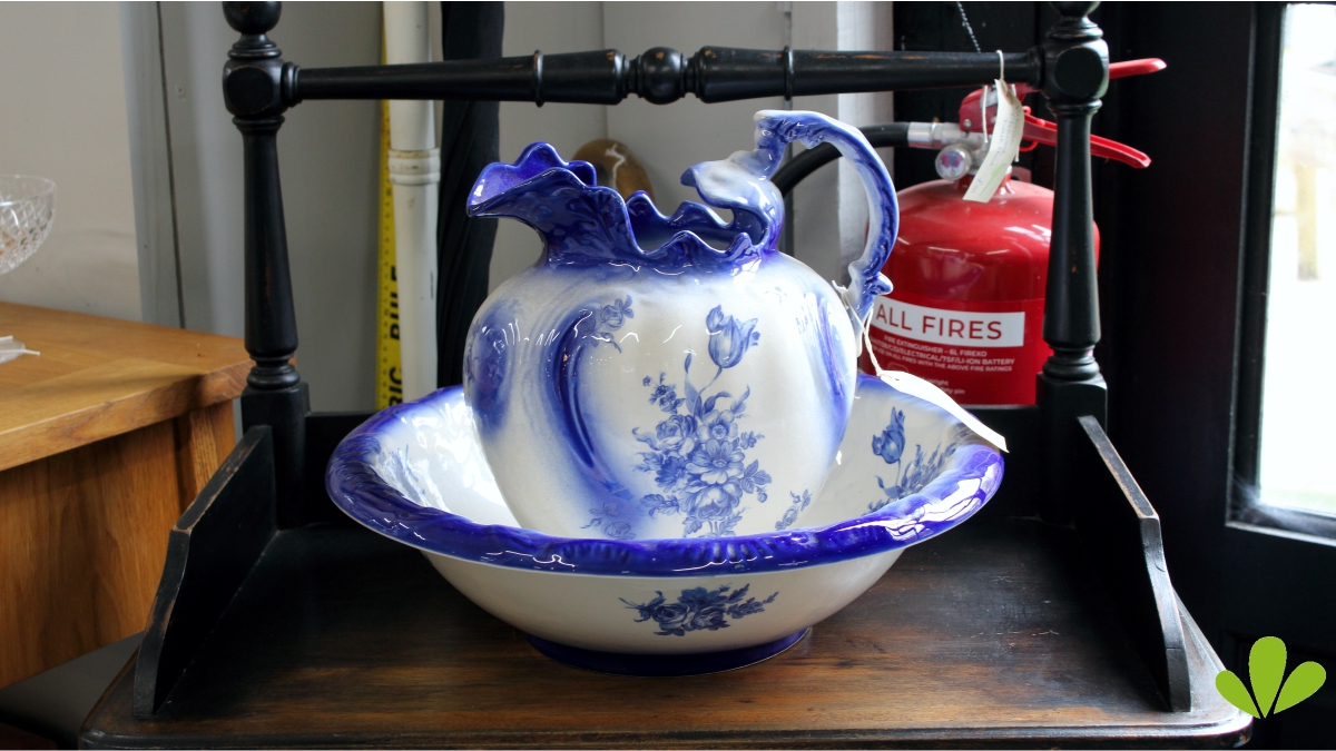 Vintage crockery! Come along and have a good browse - there is much to find...
#vintagestyle #Kent #EastSussex