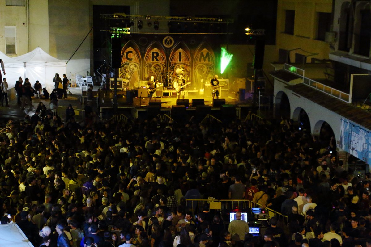 lalternativamnr's tweet photo. Hem arribat a les 1.000 adhesions en menys de 24h!

Adheriu-vos al manifest i feu que corri! https://t.co/Gy5gOAoird

L'any passat la plaça Puigmercadal lluïa així... i per molts més anys que així continuï!🤩 https://t.co/gOrcMlzdql
