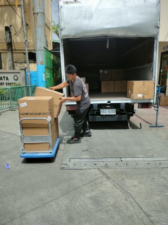 NancyDon171's tweet photo. The goods imported fm China are being unloaded at our warehouse in the Philippines for delivery.📦
One-stop door-to-door shipping service by sea freight fm China to Philippines.🇵🇭🇨🇳

We have branch office and warehouses in the Philippines, can handle customs clearance. https://t.co/hrwa54LnnK