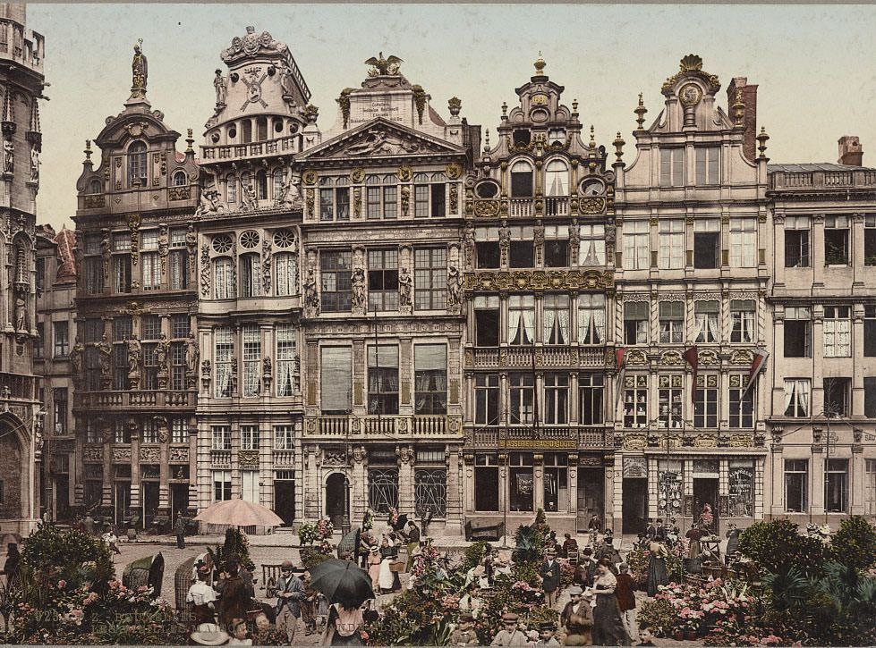 History_Antiqui's tweet image. 🧵 Thread
Brussels 1890s. Incredible photos show fantastic architecture.
#OldWorld
#Tartaria 
#AdvancedCivilization