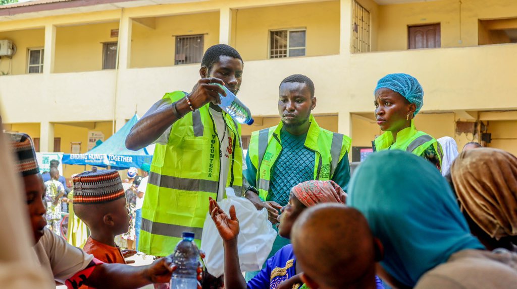 More pictures from the Eid feast 2024🥂🎉🥳🥳

#foodcliquesupport #sdg2030 #zerohunger  #sdg2 
#hungerheroes #endinghunger #foodsystem #charity #donation #ramadan #socialimpact