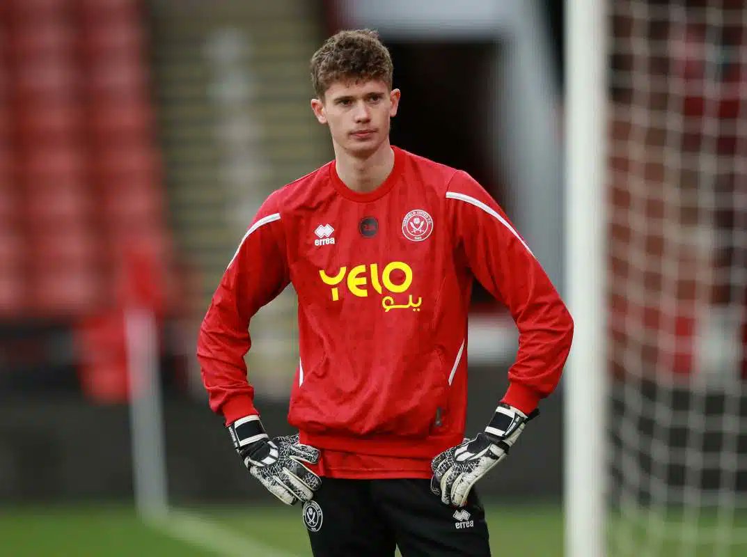 Goalkeeper Luke Faxon has signed a new four-and-a-half-year deal which keeps the shot-stopper at Sheffield United until the summer of 2028
#twitterblades #sufc