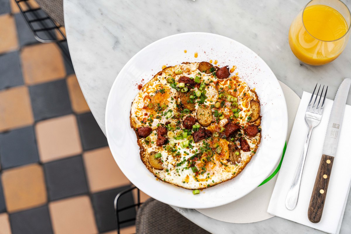 Tag someone who'd love this dish 🍳 'Crashed eggs, chorizo, spring onions & potatoes'.