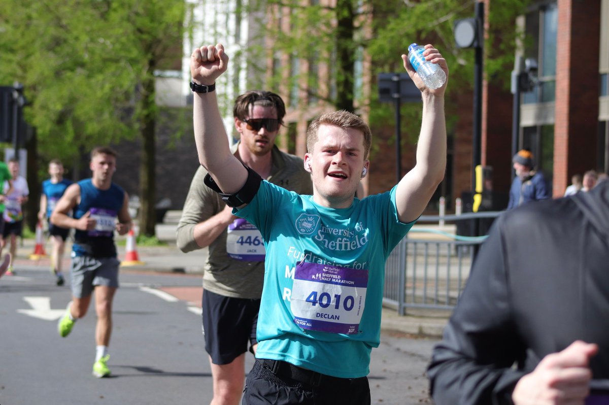 We couldn't be prouder of the Sheffield Half Marathon Uni team! They've raised over £7000 for motor neurone disease research at your University. 💪 Amazing! 💪 Continue to show your support for the team here 👇 buff.ly/4axJTlw #SheffieldAlumni #mnd #als