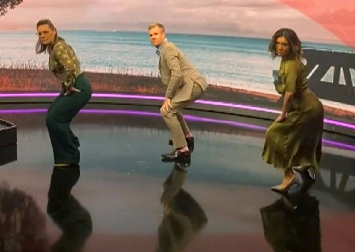 tonesdot's tweet image. what's happening with journalism in nz right now is terrible, this is what we're losing