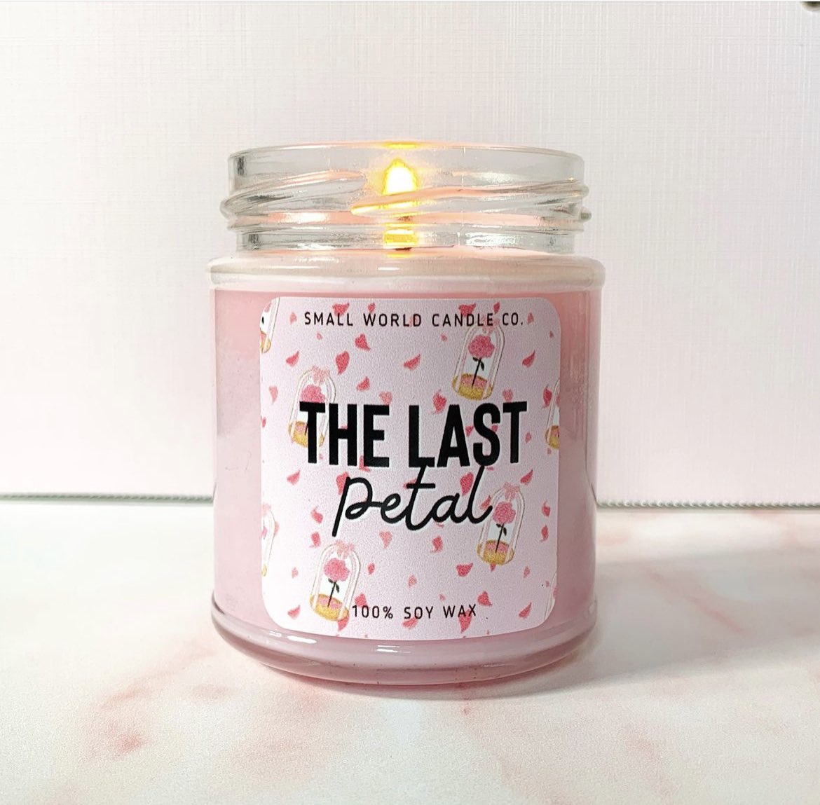 We think The Last Petal is one of our most underrated scents! 💕 It is beautiful ear round and suitable for any room 🌹✨ #candle #waxmelt #soywax #uk #scented #gift #present #home #smallbusiness #smallshop #decor #disney #inspired #handpoured #uk #etsy #lastpetal