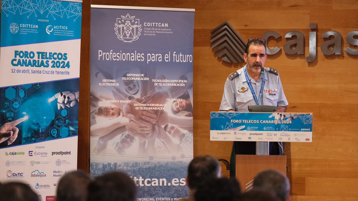COITTCAN's tweet photo. #coittcan #FOROTELECOS2024 seguimos con el ponente Víctor Villamediana Polantinos Jefatura Servicios Técnicos y Ciberespacio
@EjercitoAire con La tecnología en el aire y el espacio
#cajasiete
@coitt_aegitt
@deteite
#somostelecos https://t.co/nziGbLA0nl